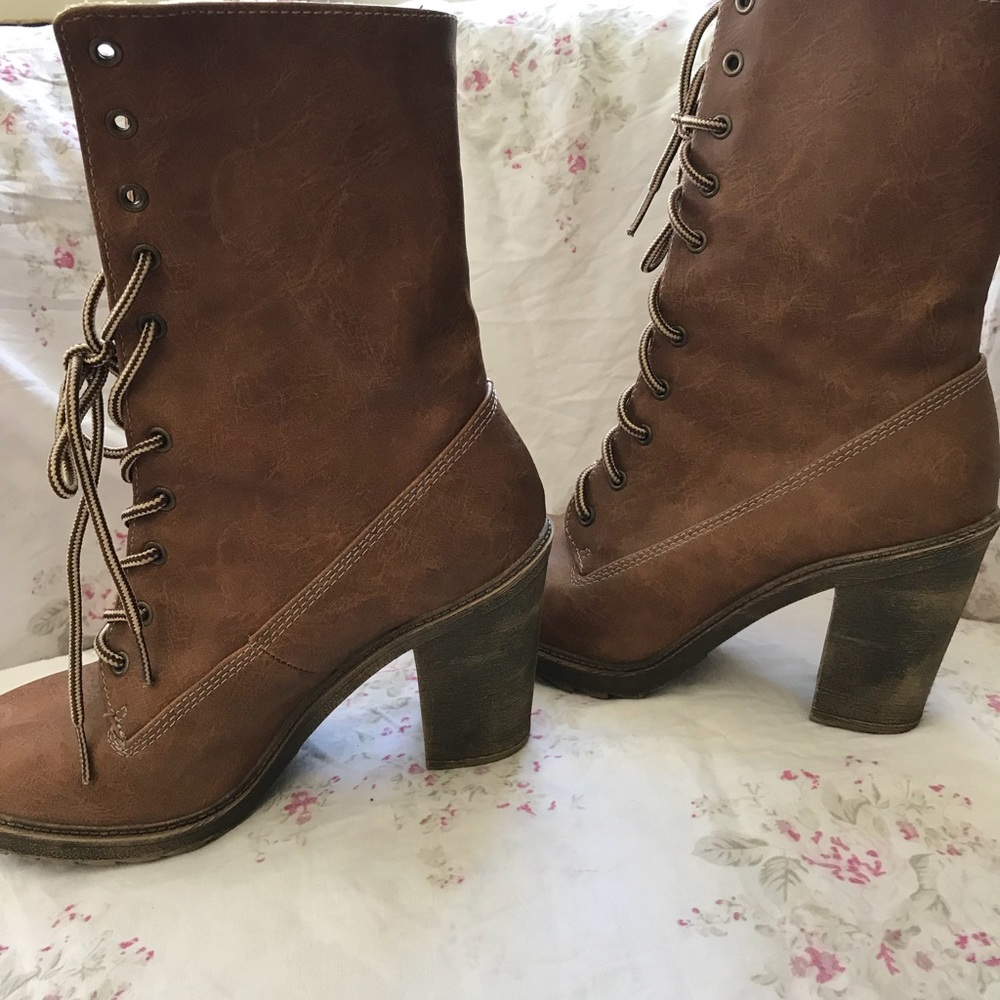Mudd Axell Fold Over Chunky Heel Cognac Booties